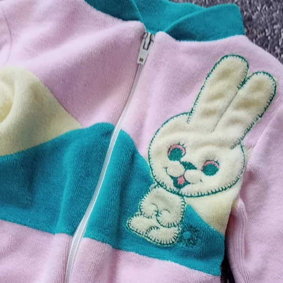 VINTAGE Kids One Piece with Bunny Design - Pink and Teal OPTI ZIPPER - Picture 2 of 8